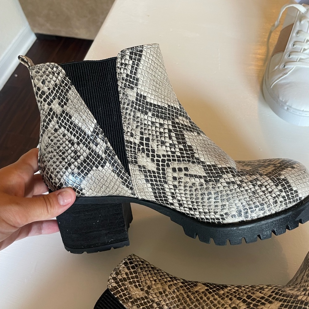 MIA Snake Print Booties | Size 8.5